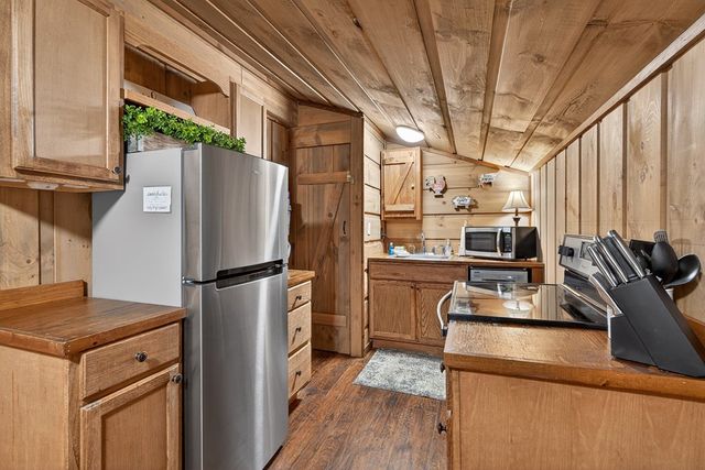 353 Sunrise Road, Blue Ridge, GA 30513