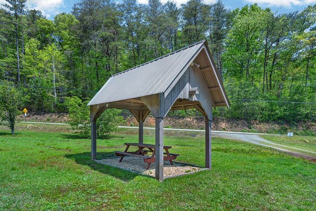 353 Sunrise Road, Blue Ridge, GA 30513