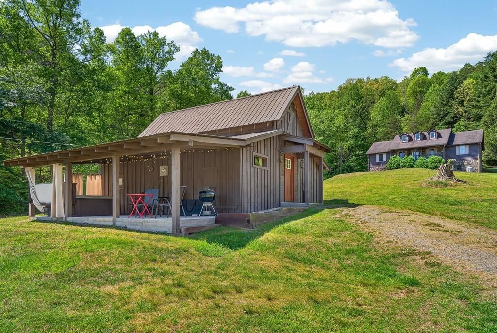 353 Sunrise Road, Blue Ridge, GA 30513