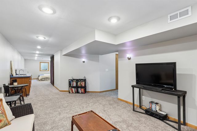 1705 NE Innsbruck Court, Ankeny, IA 50021