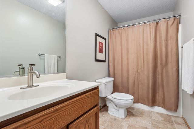 1705 NE Innsbruck Court, Ankeny, IA 50021