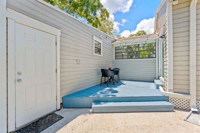 3709 W GRIFLOW STREET, Tampa, FL 33629
