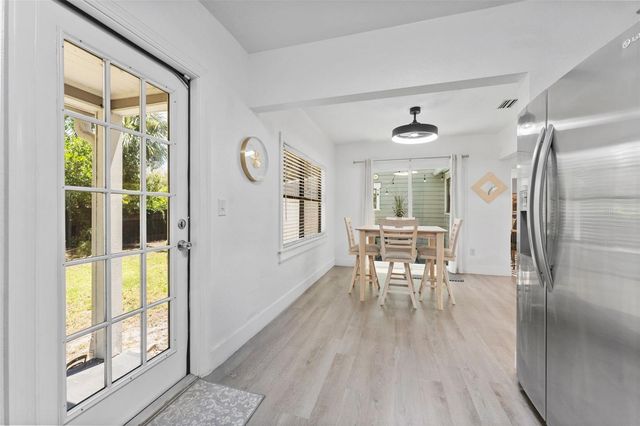 3709 W GRIFLOW STREET, Tampa, FL 33629
