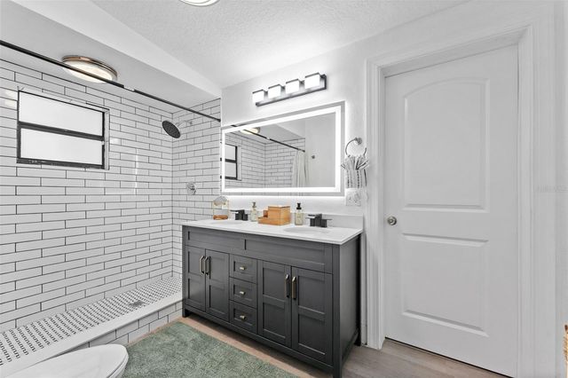 3709 W GRIFLOW STREET, Tampa, FL 33629