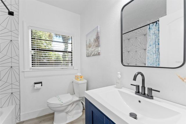 3709 W GRIFLOW STREET, Tampa, FL 33629