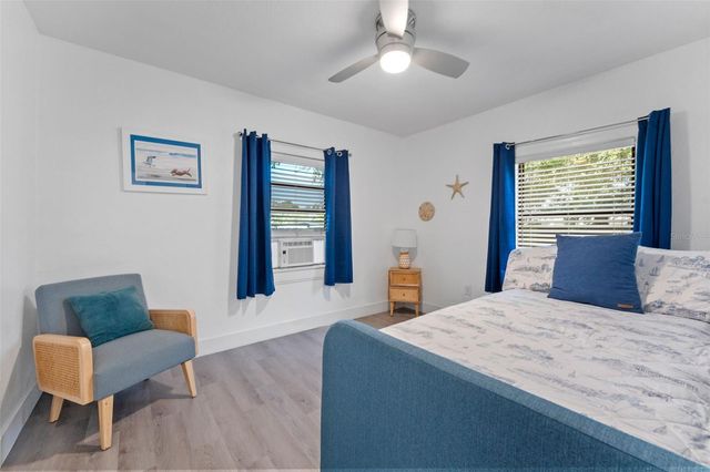 3709 W GRIFLOW STREET, Tampa, FL 33629