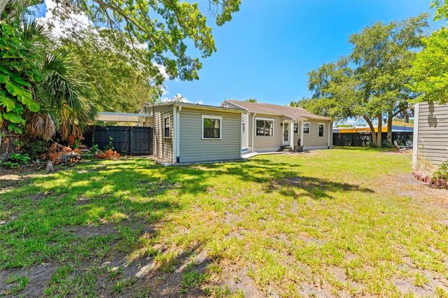 3709 W GRIFLOW STREET, Tampa, FL 33629