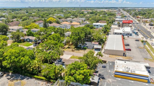 3709 W GRIFLOW STREET, Tampa, FL 33629
