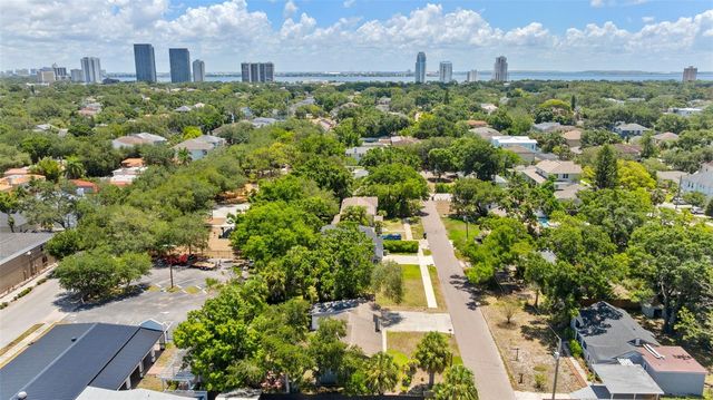 3709 W GRIFLOW STREET, Tampa, FL 33629