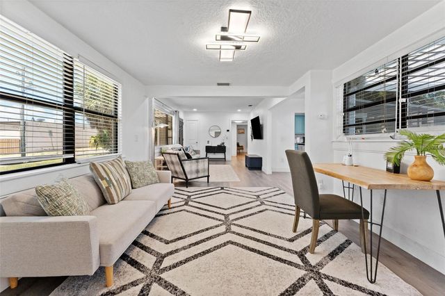 3709 W GRIFLOW STREET, Tampa, FL 33629