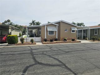 2205 W Acacia Avenue 16, Hemet, CA 92545
