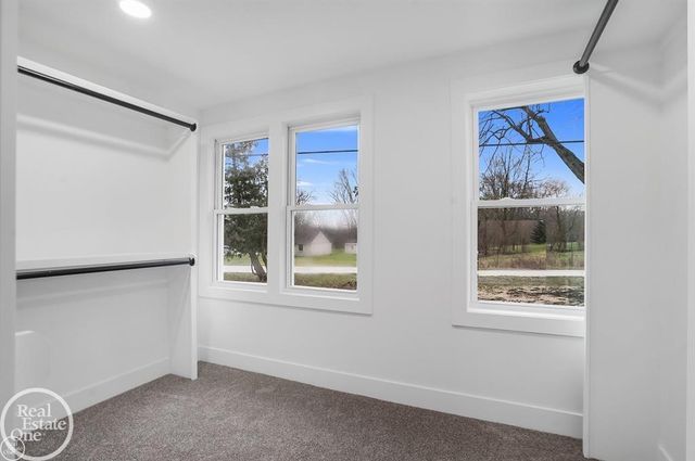 8894 Arnold Road, Fair Haven, MI 48023