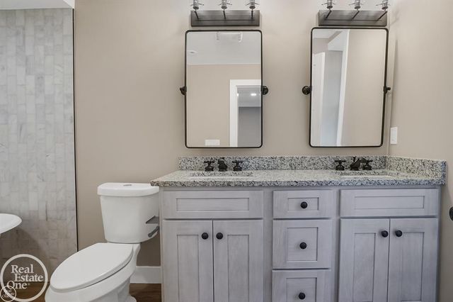 8894 Arnold Road, Fair Haven, MI 48023