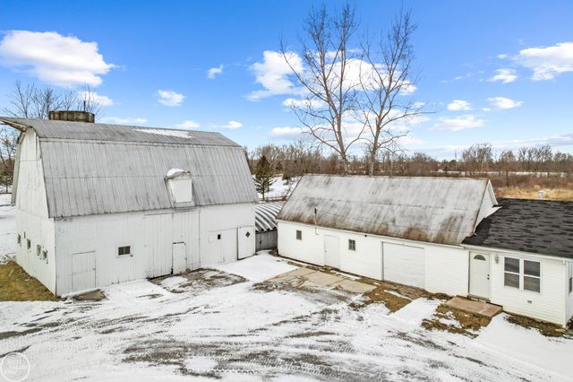 8894 Arnold Road, Fair Haven, MI 48023