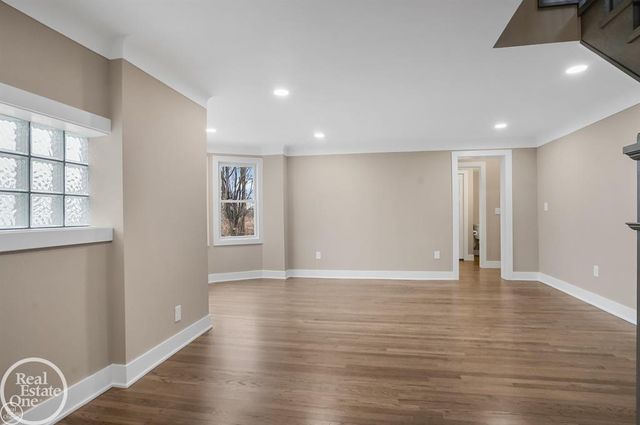 8894 Arnold Road, Fair Haven, MI 48023