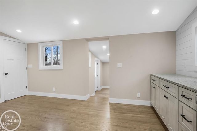 8894 Arnold Road, Fair Haven, MI 48023