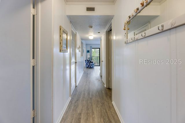 40 Folly Field Road 244, Hilton Head Island, SC 29928