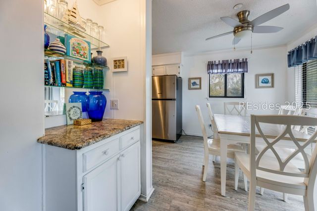 40 Folly Field Road 244, Hilton Head Island, SC 29928