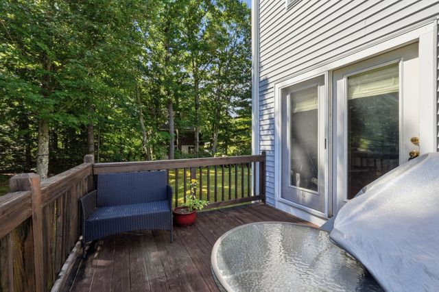 305 Mount Vernon St, Fitchburg, MA 01420