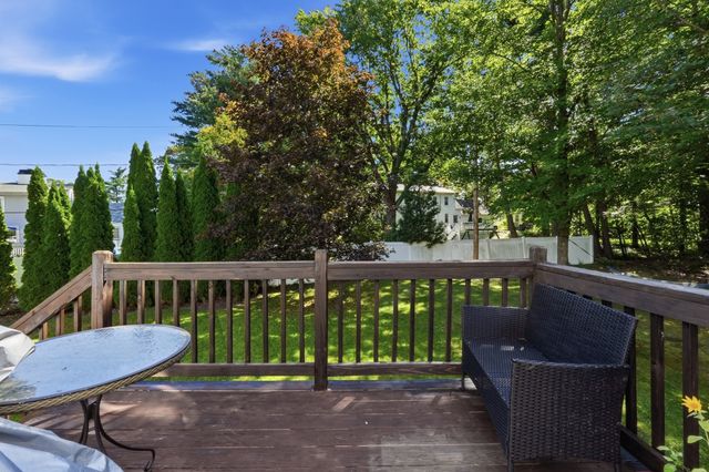 305 Mount Vernon St, Fitchburg, MA 01420