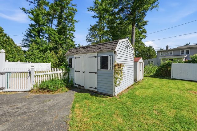305 Mount Vernon St, Fitchburg, MA 01420