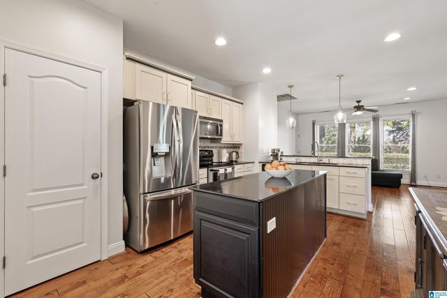 5701 PARK SIDE PASS, Hoover, AL 35244