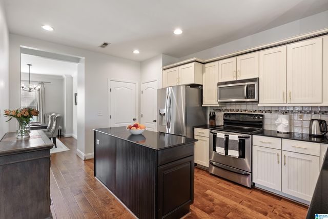 5701 PARK SIDE PASS, Hoover, AL 35244