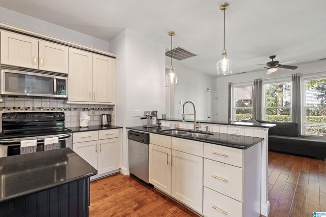 5701 PARK SIDE PASS, Hoover, AL 35244