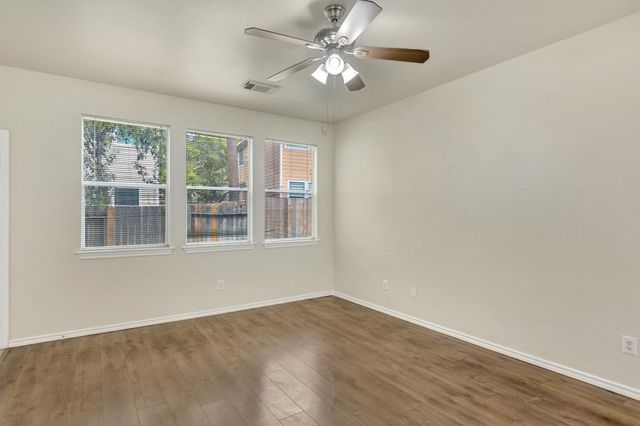 39 Camellia Grove Circle, The Woodlands, TX 77382