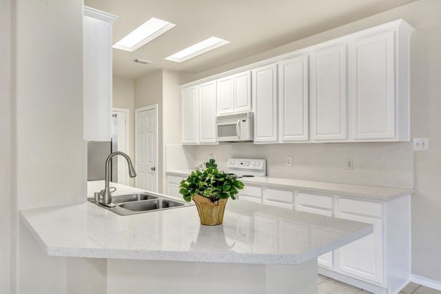 39 Camellia Grove Circle, The Woodlands, TX 77382