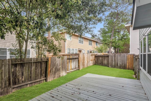 39 Camellia Grove Circle, The Woodlands, TX 77382