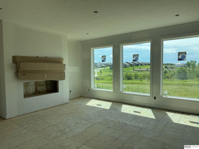 21313 Y Street, Elkhorn, NE 68022