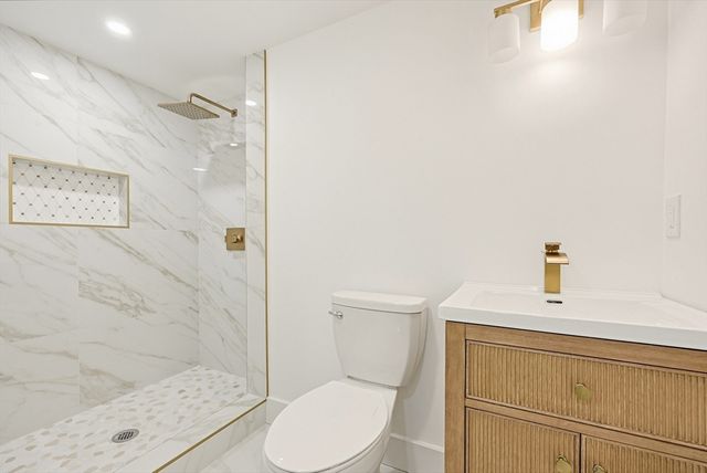 77 Dover Rd, Millis, MA 02054
