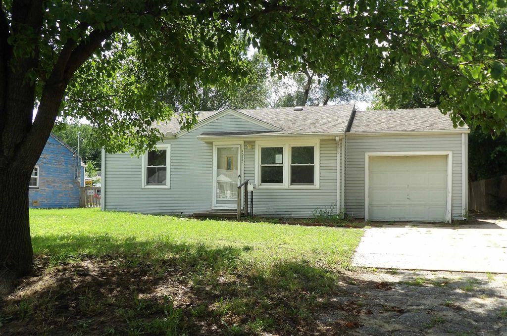 4545 S Oak St.,, Wichita, KS 67217