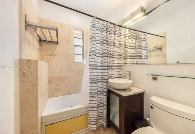 3915 N Meridian Ave 201, Miami Beach, FL 33140