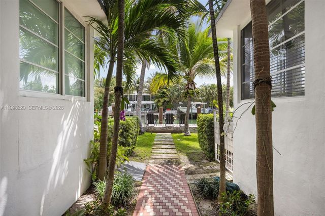 3915 N Meridian Ave 201, Miami Beach, FL 33140