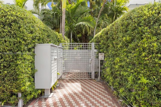3915 N Meridian Ave 201, Miami Beach, FL 33140