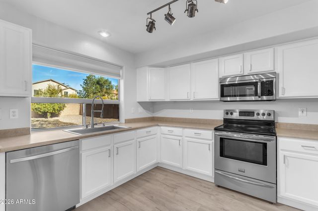 4662 E CHERRY HILLS Drive, Chandler, AZ 85249
