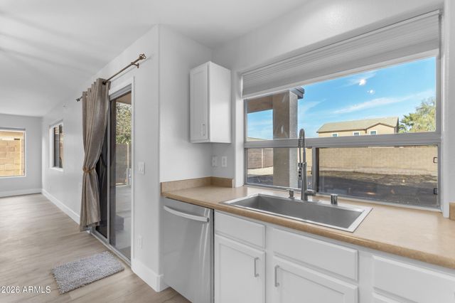 4662 E CHERRY HILLS Drive, Chandler, AZ 85249