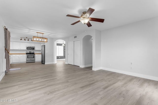 4662 E CHERRY HILLS Drive, Chandler, AZ 85249