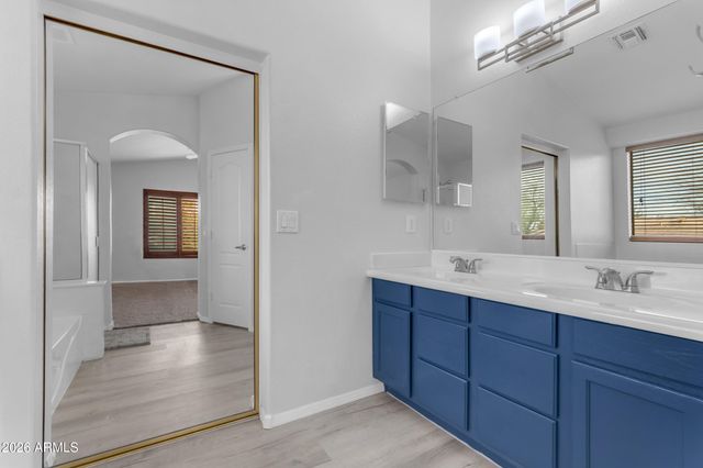 4662 E CHERRY HILLS Drive, Chandler, AZ 85249