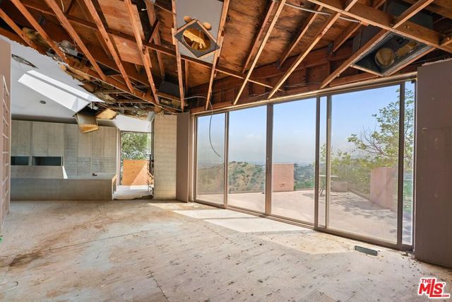 13335 Mulholland Drive, Beverly Hills, CA 90210