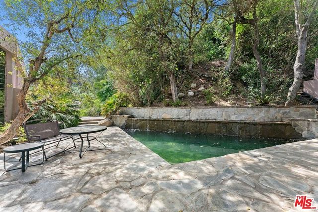 13335 Mulholland Drive, Beverly Hills, CA 90210