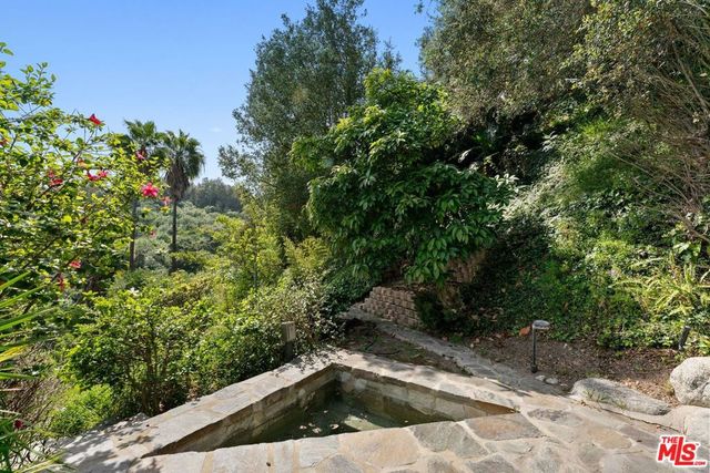 13335 Mulholland Drive, Beverly Hills, CA 90210