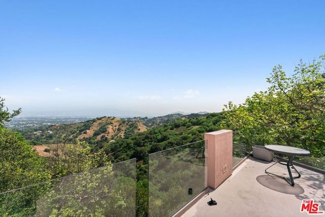 13335 Mulholland Drive, Beverly Hills, CA 90210