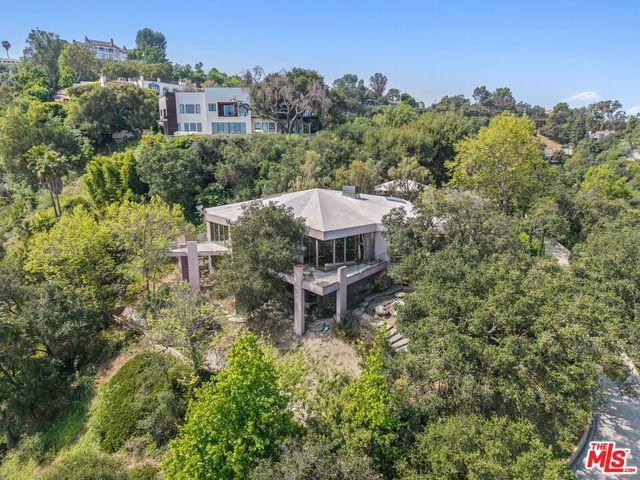 13335 Mulholland Drive, Beverly Hills, CA 90210
