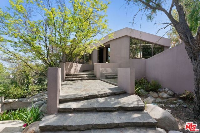 13335 Mulholland Drive, Beverly Hills, CA 90210