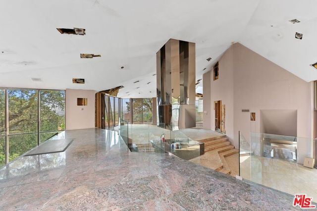 13335 Mulholland Drive, Beverly Hills, CA 90210