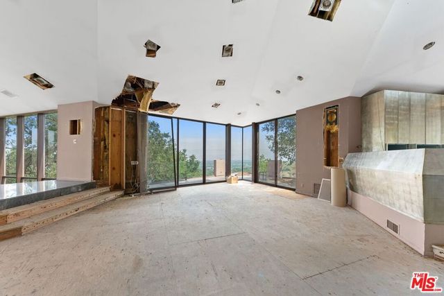 13335 Mulholland Drive, Beverly Hills, CA 90210