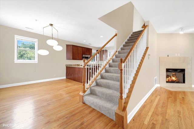 170 N Marion Street 14, Oak Park, IL 60302